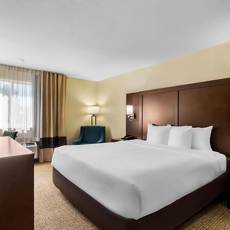 Comfort Inn & Suites Greeley Εξωτερικό φωτογραφία