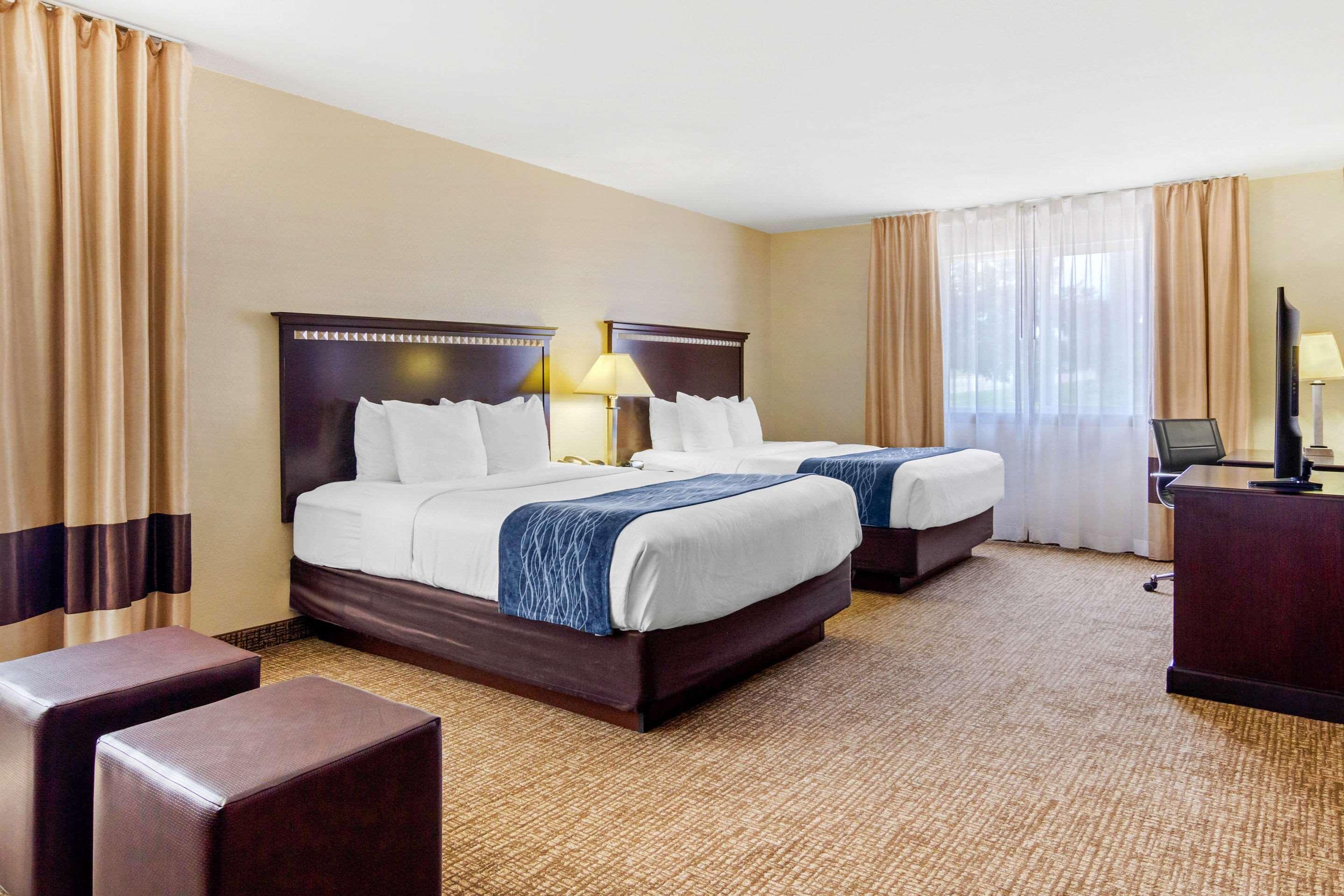 Comfort Inn & Suites Greeley Εξωτερικό φωτογραφία