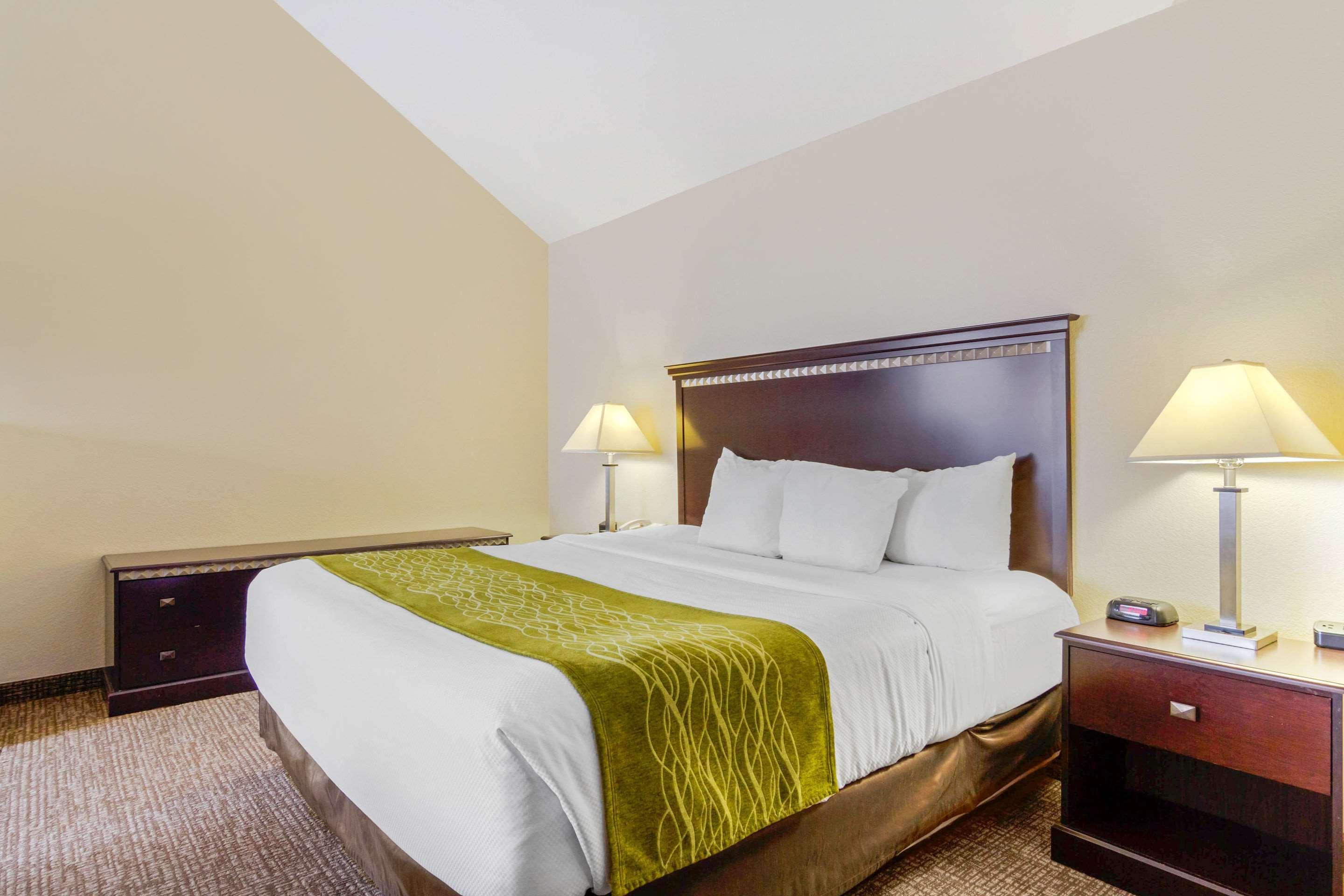 Comfort Inn & Suites Greeley Εξωτερικό φωτογραφία