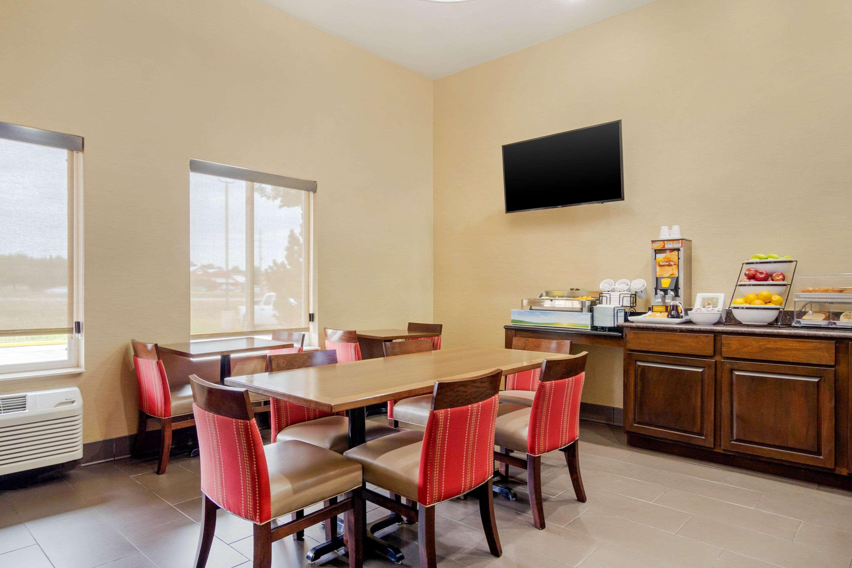 Comfort Inn & Suites Greeley Εξωτερικό φωτογραφία