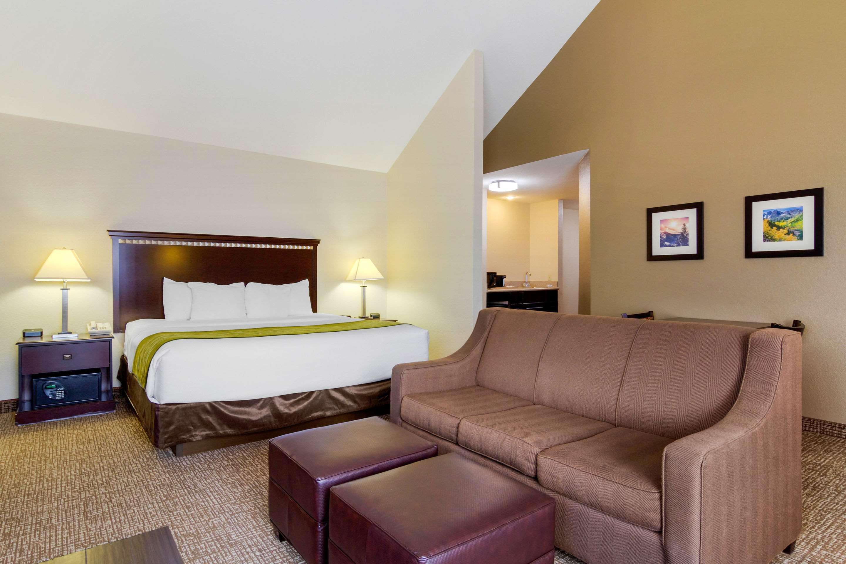Comfort Inn & Suites Greeley Εξωτερικό φωτογραφία