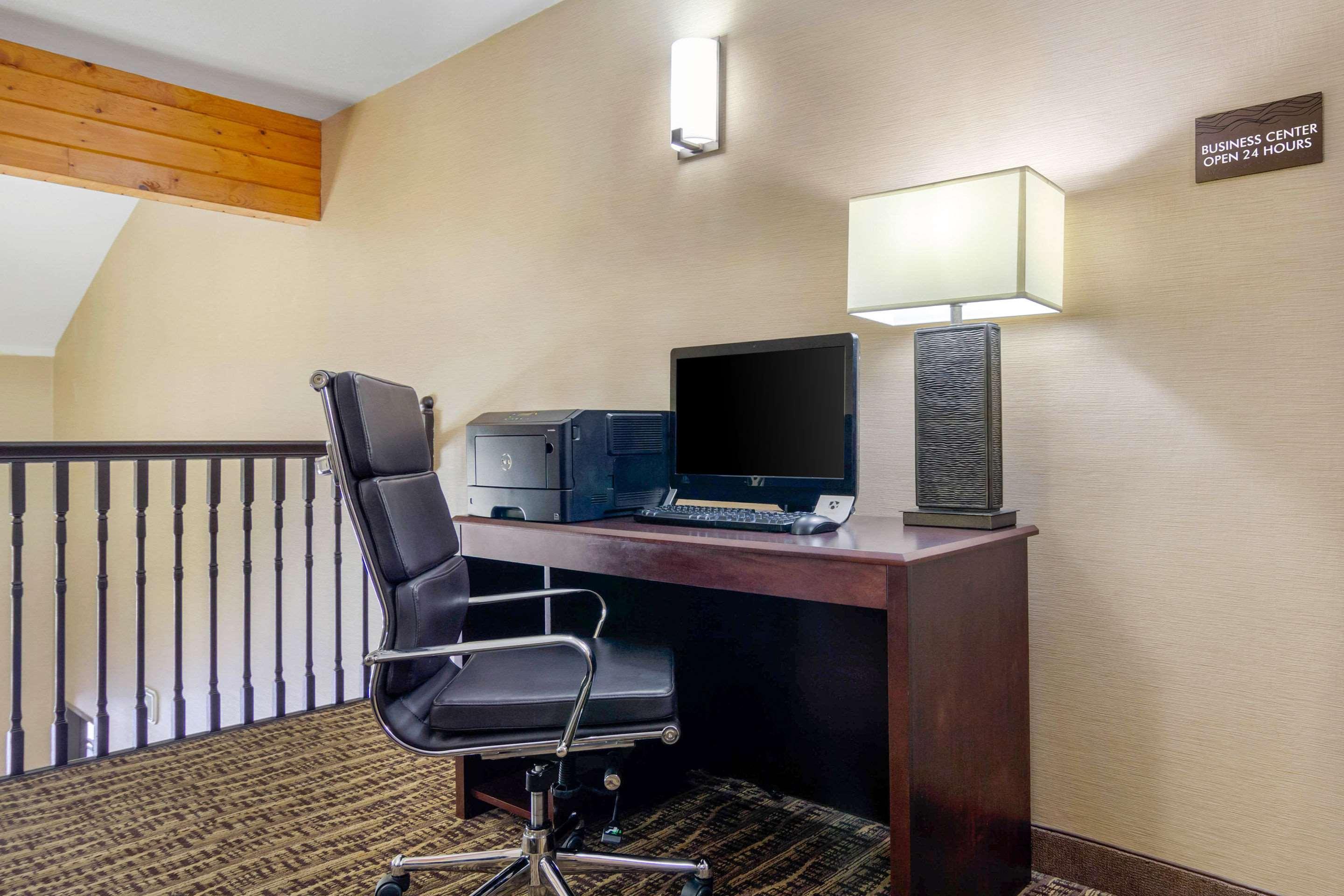 Comfort Inn & Suites Greeley Εξωτερικό φωτογραφία