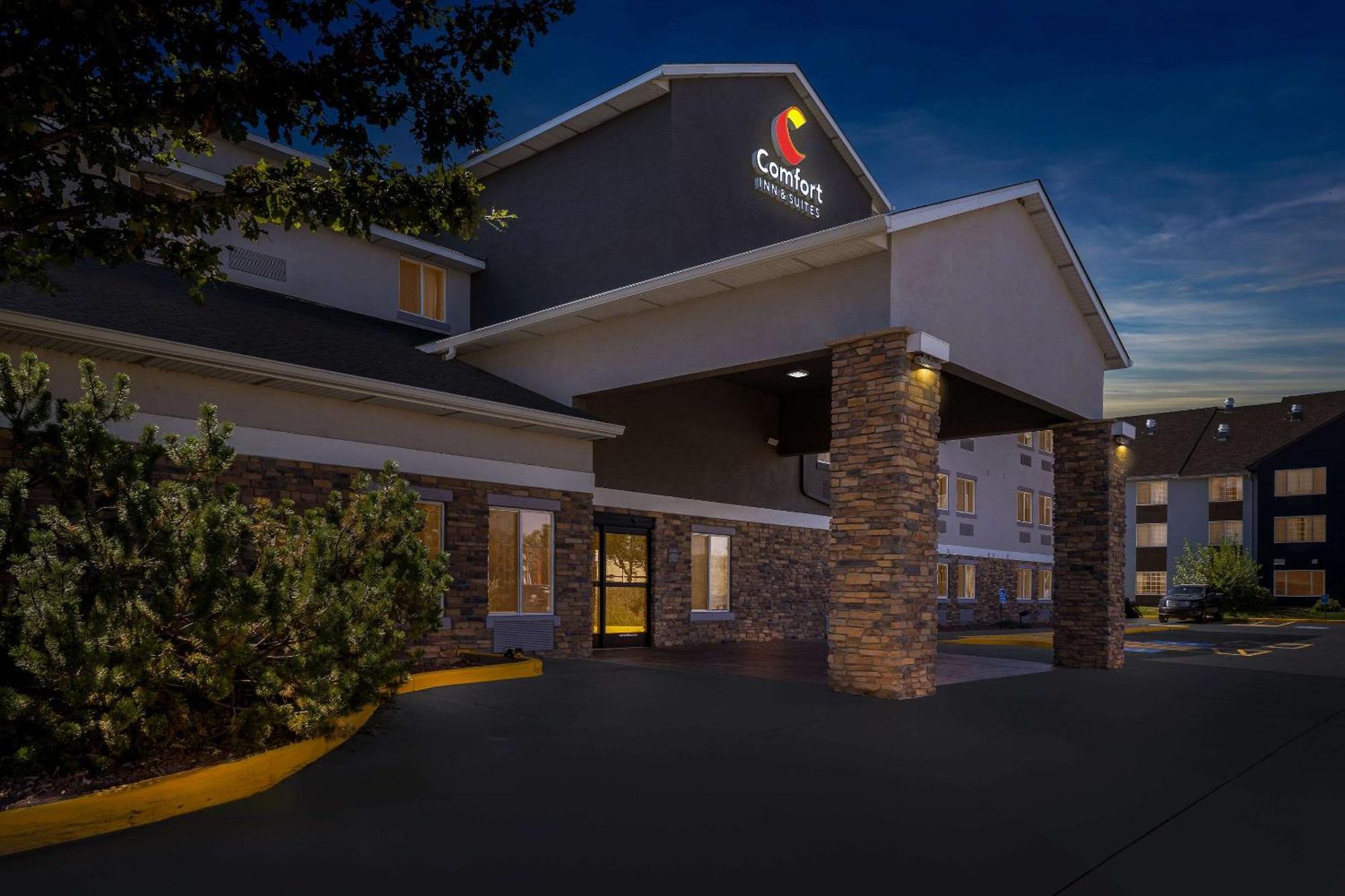 Comfort Inn & Suites Greeley Εξωτερικό φωτογραφία