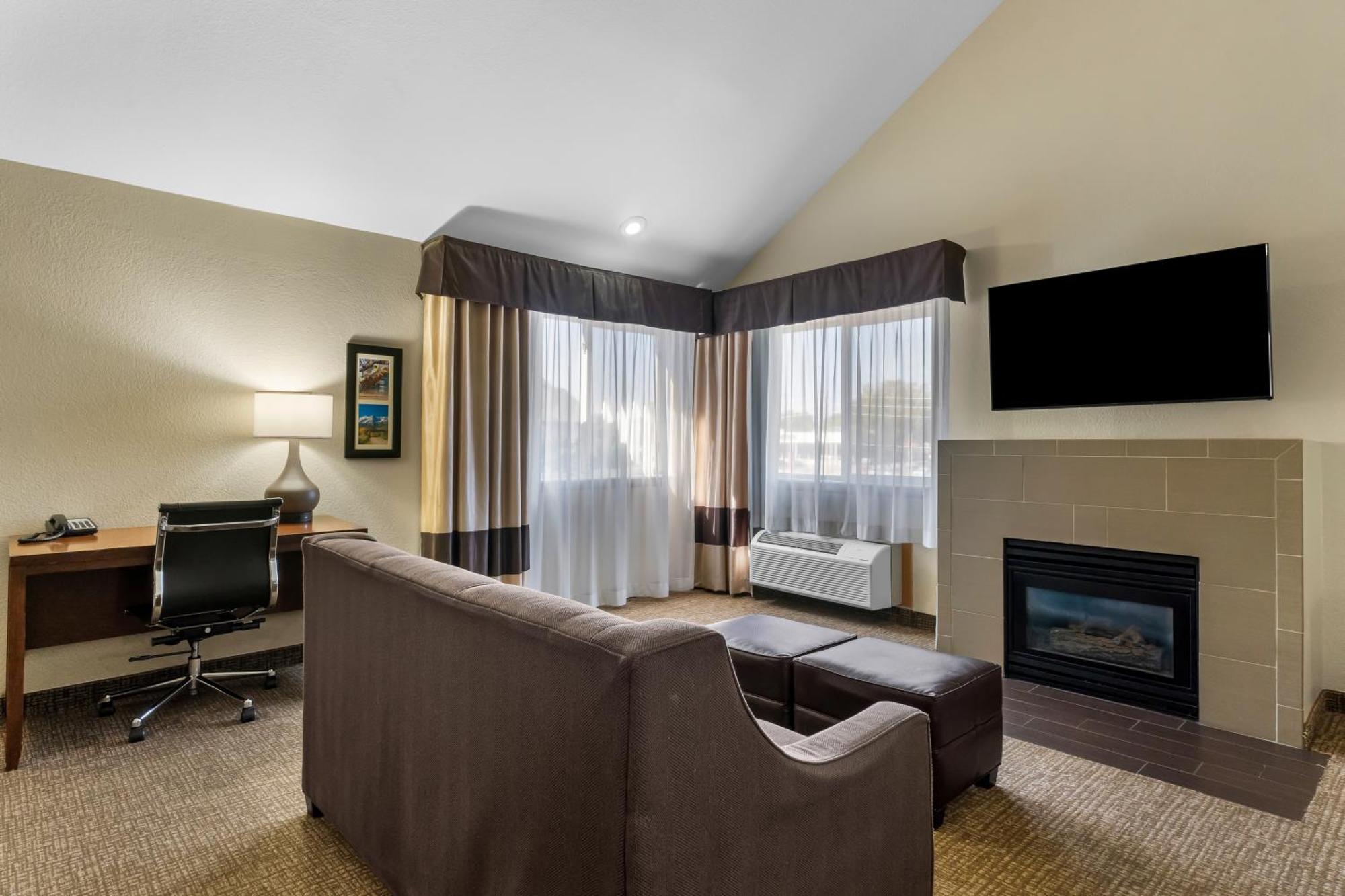 Comfort Inn & Suites Greeley Εξωτερικό φωτογραφία