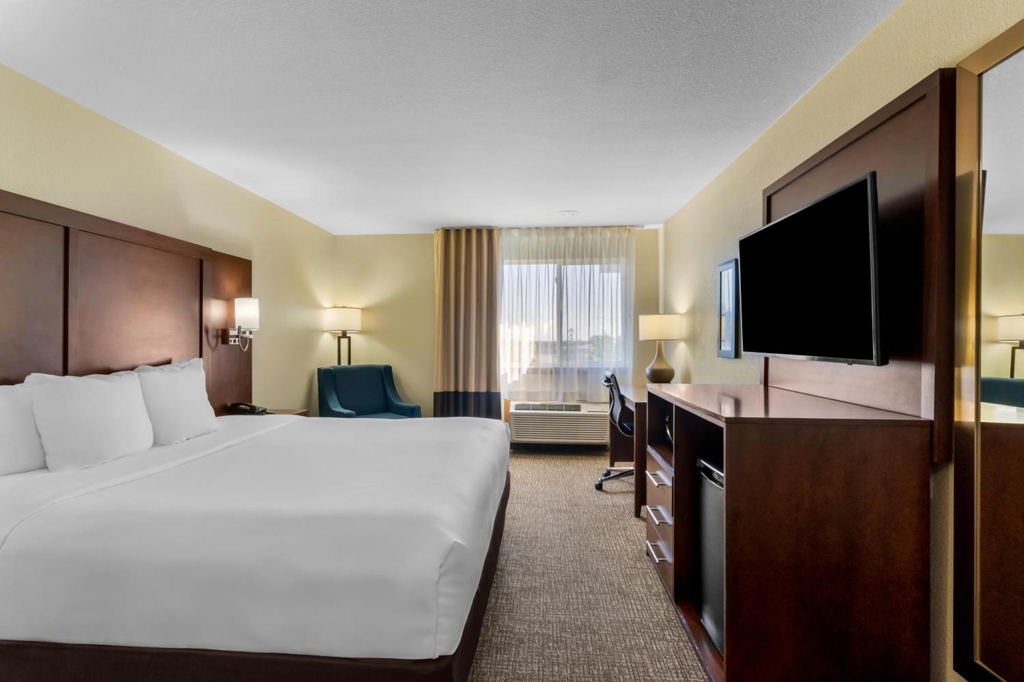 Comfort Inn & Suites Greeley Εξωτερικό φωτογραφία