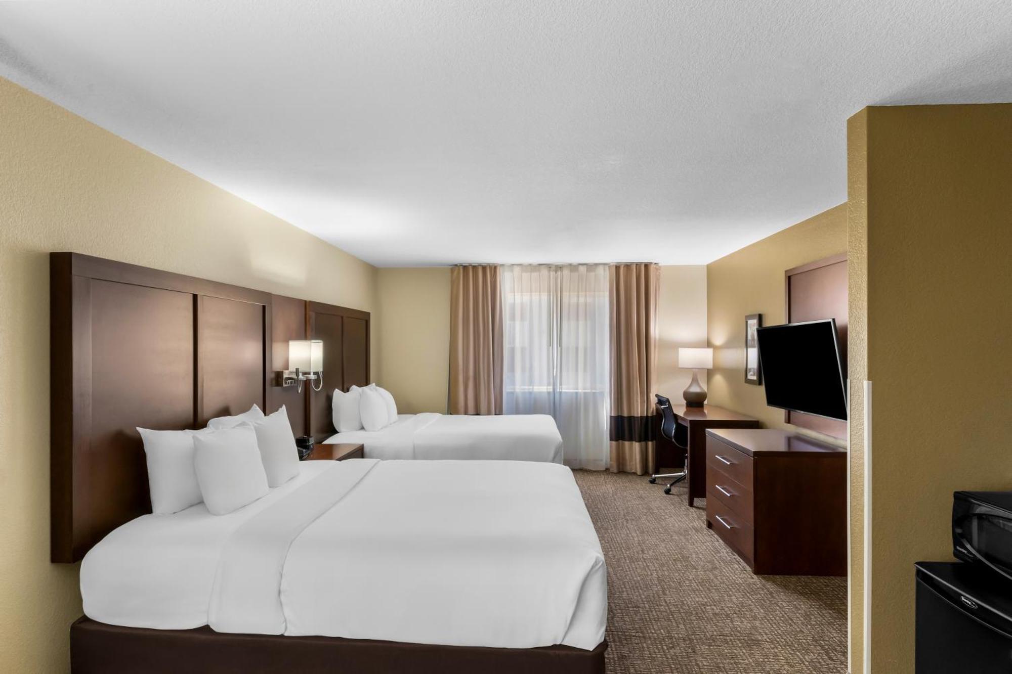 Comfort Inn & Suites Greeley Εξωτερικό φωτογραφία