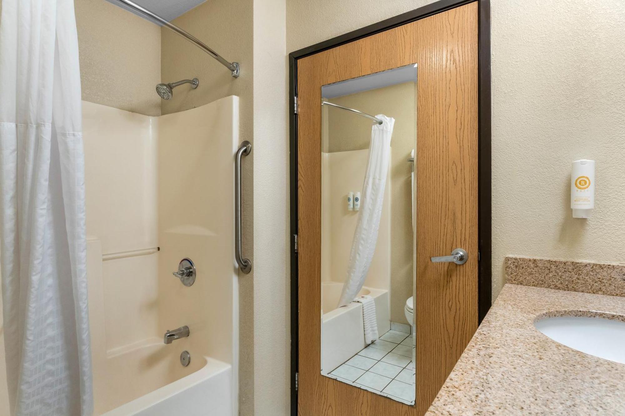 Comfort Inn & Suites Greeley Εξωτερικό φωτογραφία