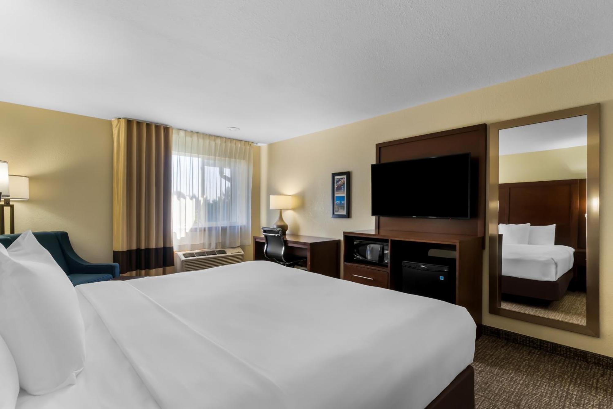 Comfort Inn & Suites Greeley Εξωτερικό φωτογραφία